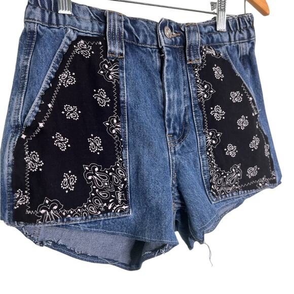 BDG Jean Denim Skate Patch Jean Shorts Size 27 - Picture 5 of 10